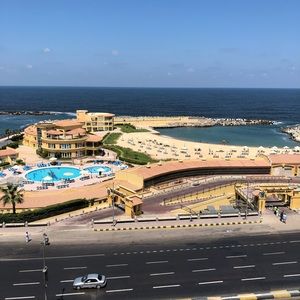 Meet your Posher, Nora